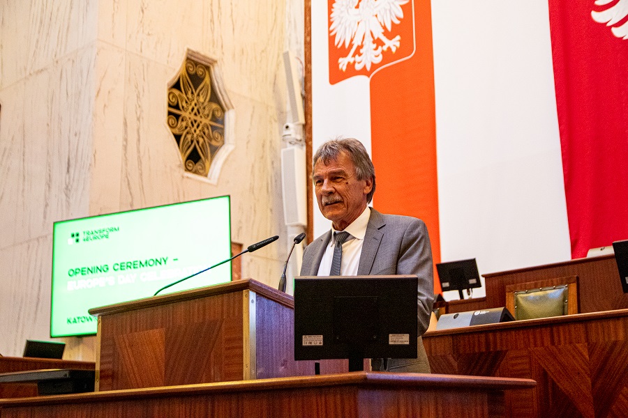 Prof. Manfred Schmitt