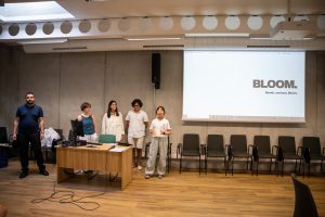 Presentation at the co-hapiness lab