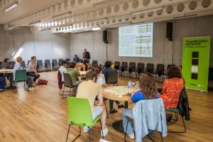 Lecture at the co-hapiness lab