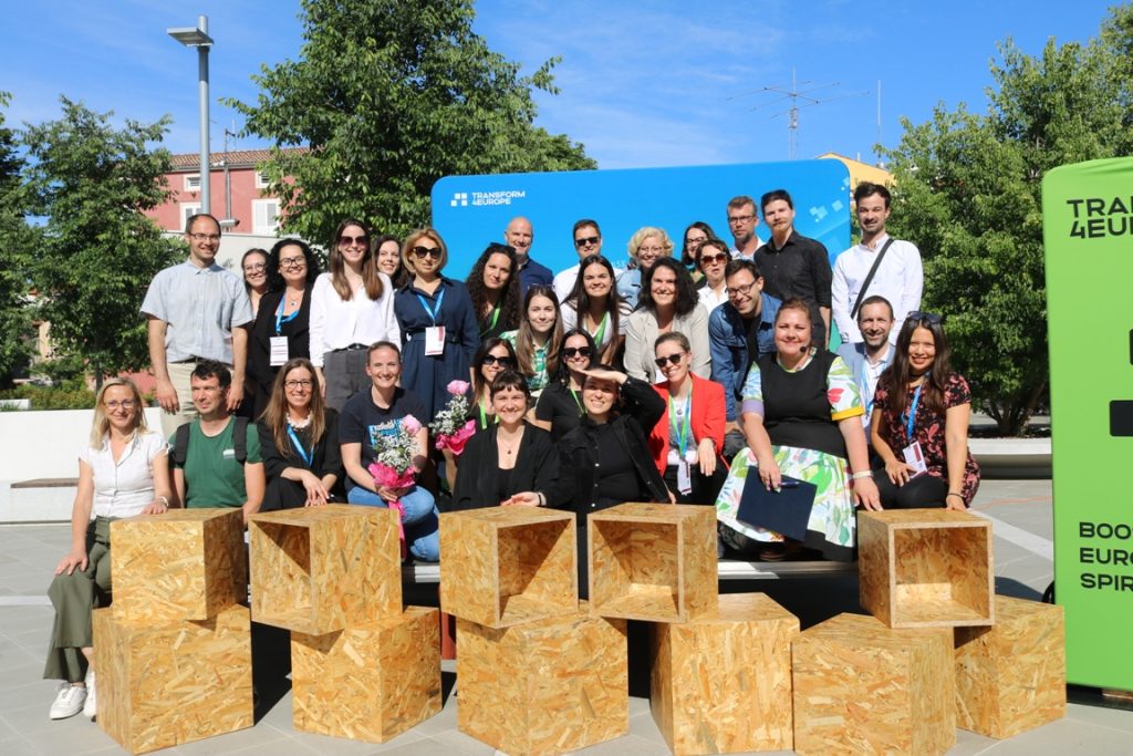 A group photo of the T4EU Week participants